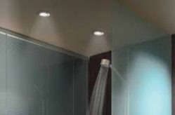 Iluminación ducha de baño para disfrutar como si fuera un spa