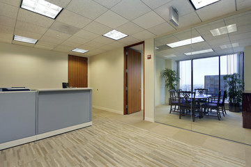 Paneles LED: mayor ahorro de energía en oficinas